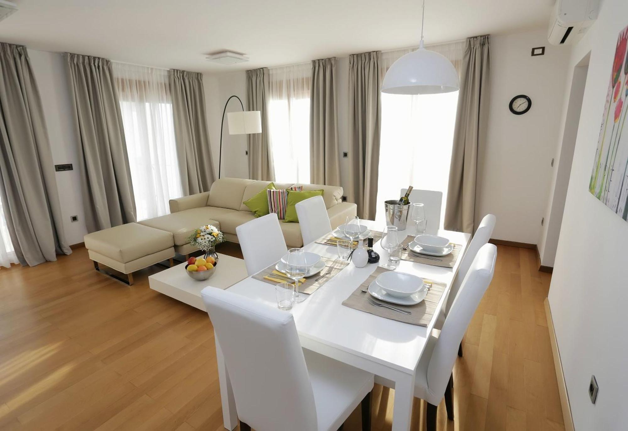 Apartments Poville Residence Povile Rum bild