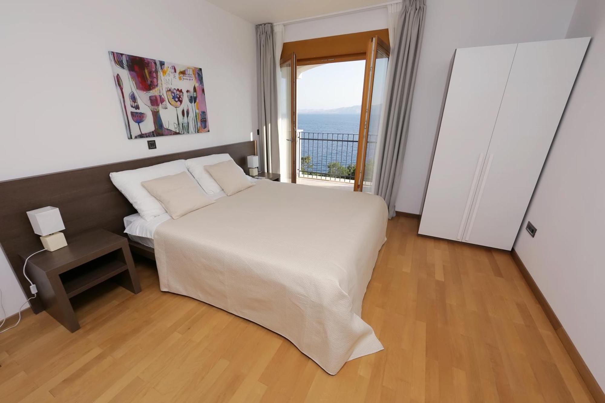 Apartments Poville Residence Povile Rum bild