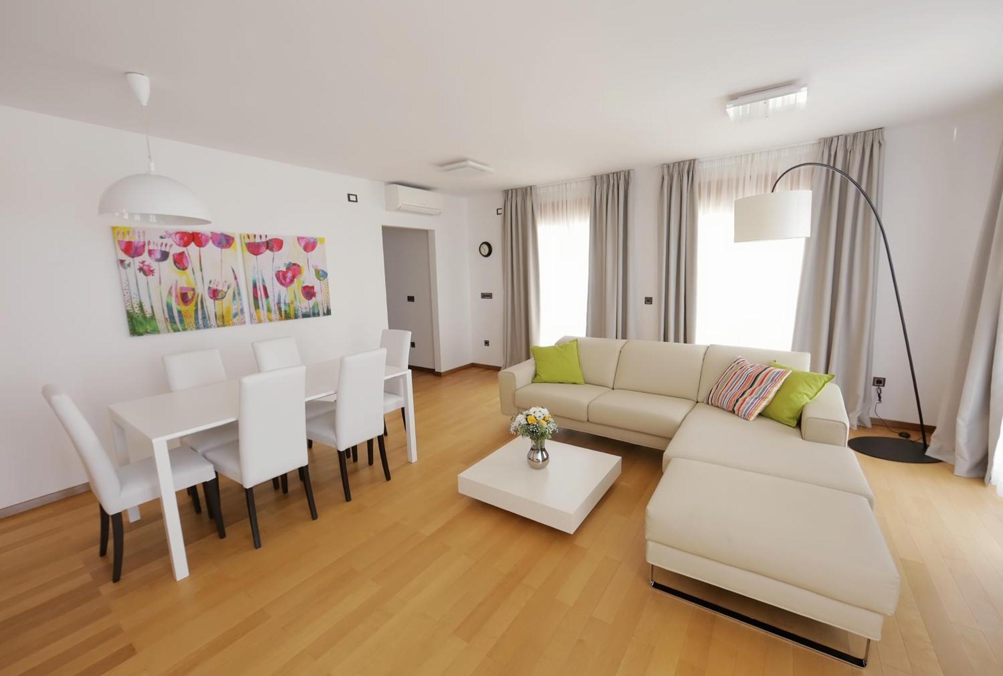 Apartments Poville Residence Povile Rum bild