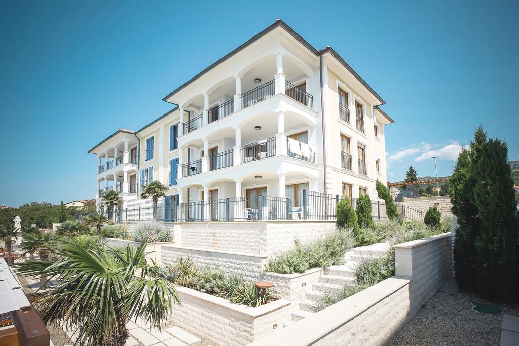 Apartments Poville Residence Povile Exteriör bild